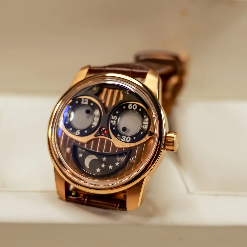 Smiley Roller Watch: Men’s Automatic Timepiece with Rolling Eye Dials & Luminous Smile