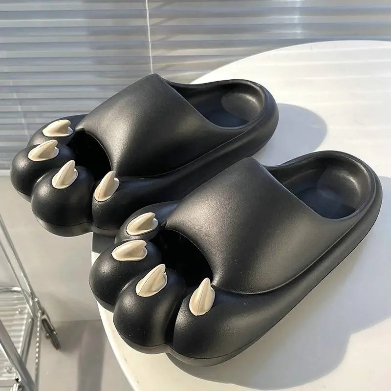 Slipper-Sandals with Claws